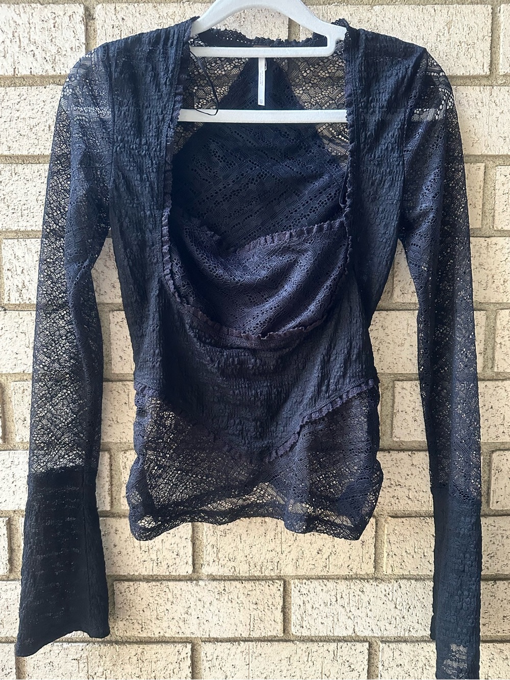 FREE PEOPLE WOMEN’S LACE TOP